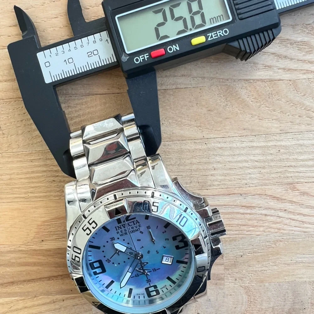 Invicta reserve Chronograph mother of pearl dial silver tone watch NEW BATTERY